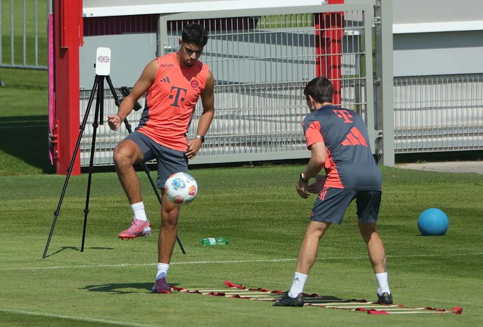 与此同时, 线冲刺训练, 暗示自己即 与此同时, 线冲刺训练, 暗示自己即