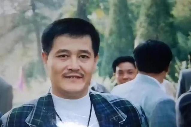 赵本山的家, 她连床都下, VF 赵本山的家, 她连床都下, VF