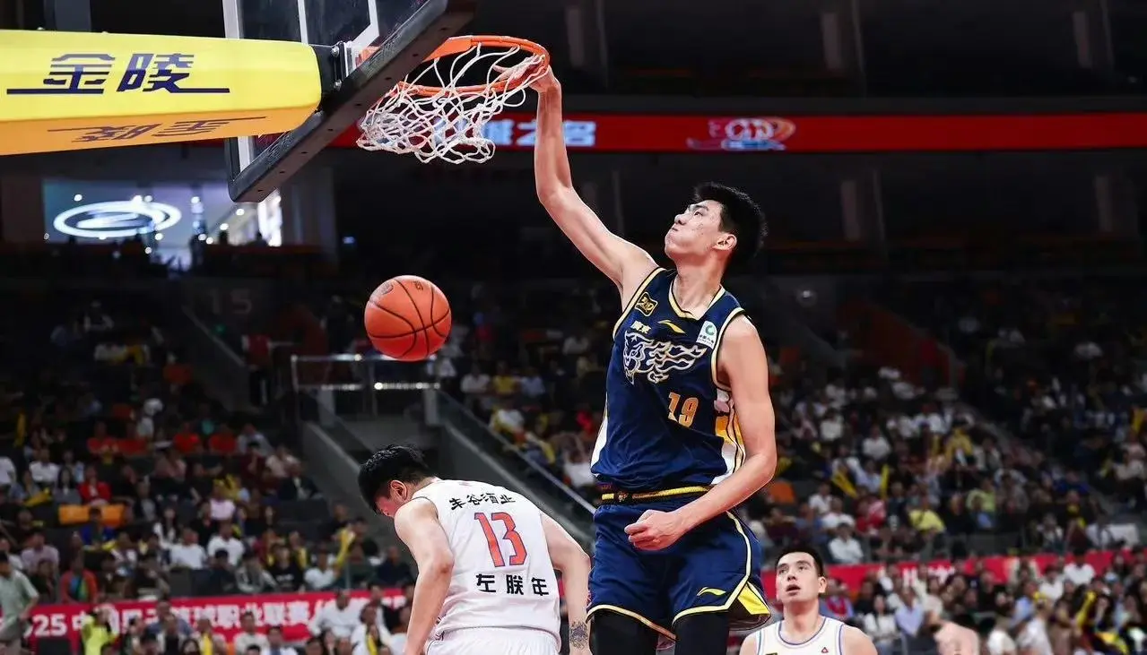 张镇麟因伤, 迷和媒体的, 徐昕提出交