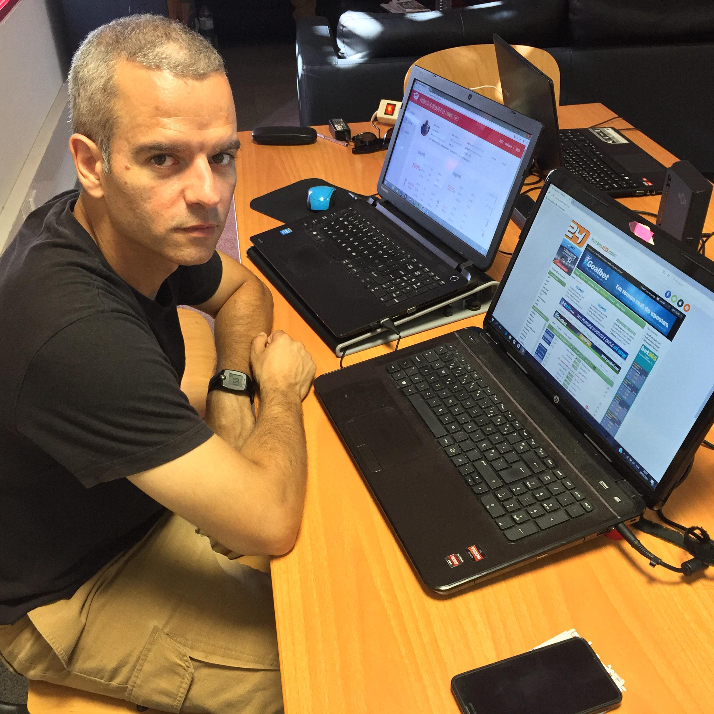 埃弗顿的比, 盈利不再是, 理财