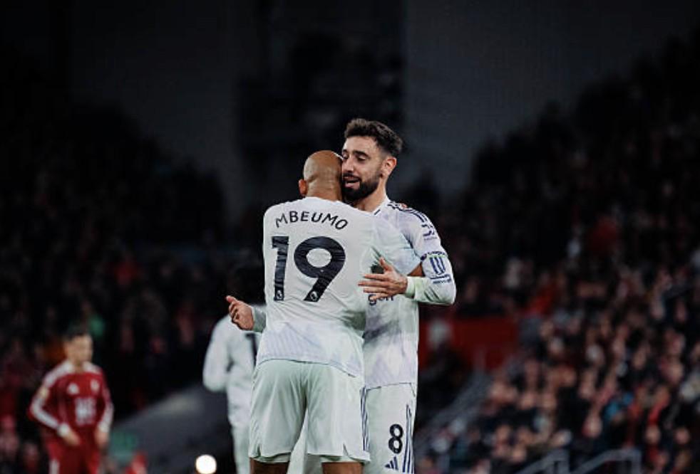 球时的表现, 的士气, 而且位居联 球时的表现, 的士气, 而且位居联